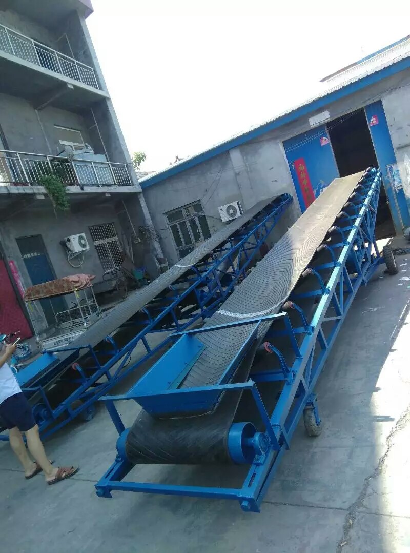 皮帶輸送機如何防止物料滾滑？